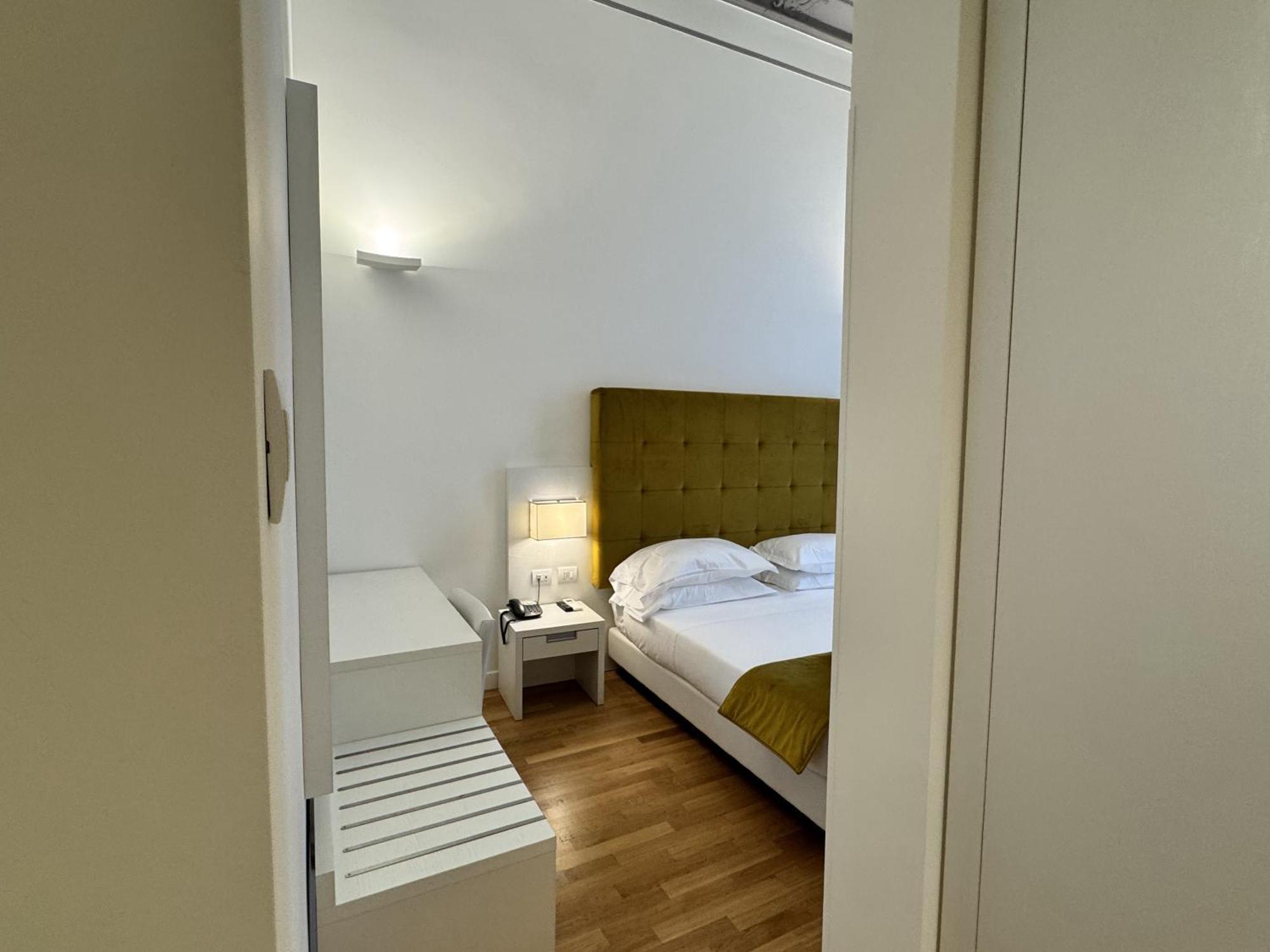 History Suite Essence Рим Экстерьер фото
