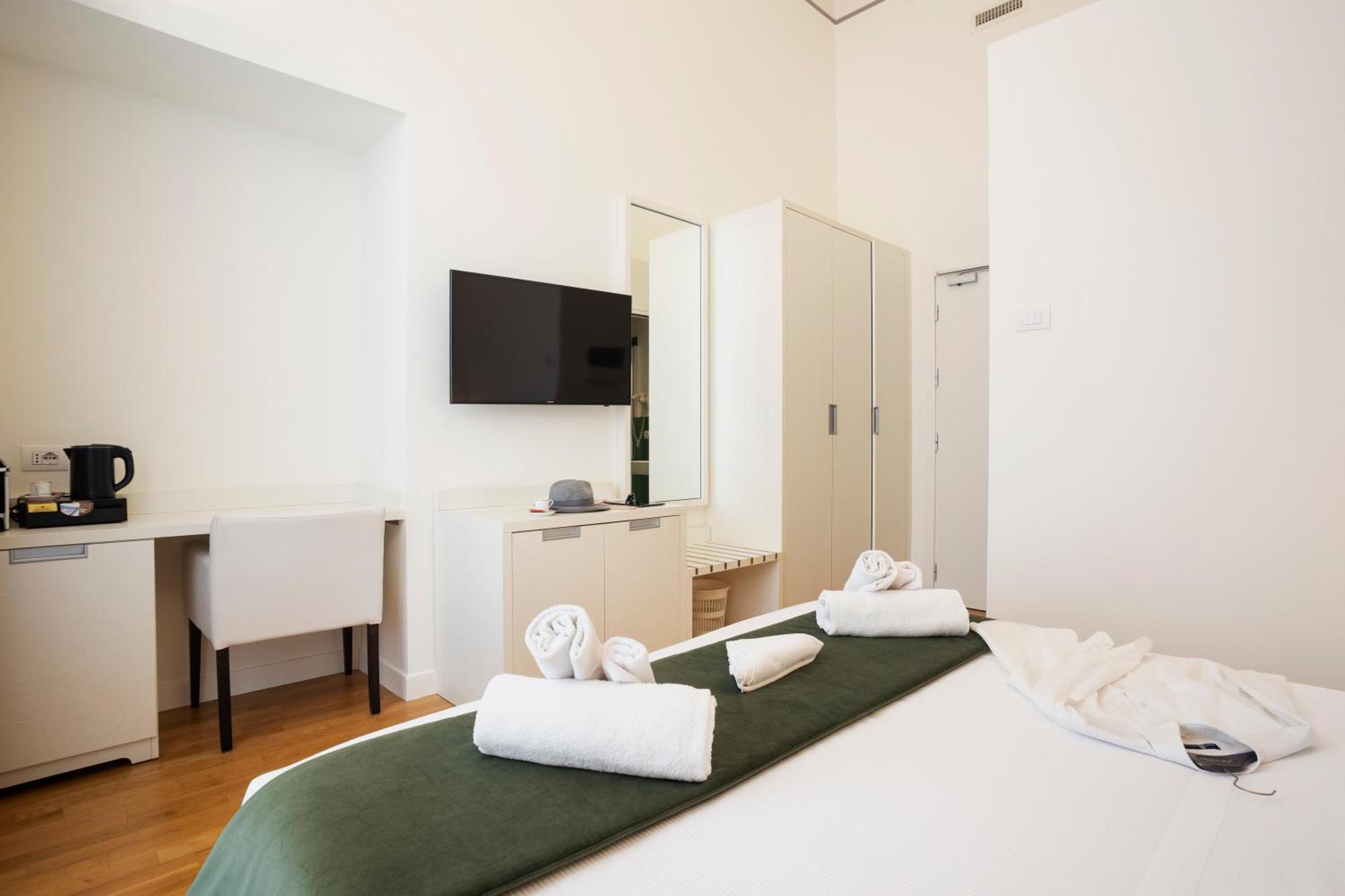 History Suite Essence Рим Экстерьер фото